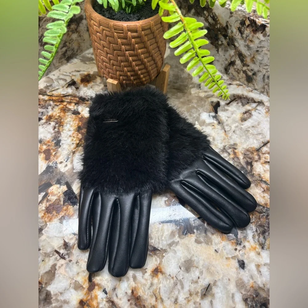 Steve Madden Black Faux Fur Gloves